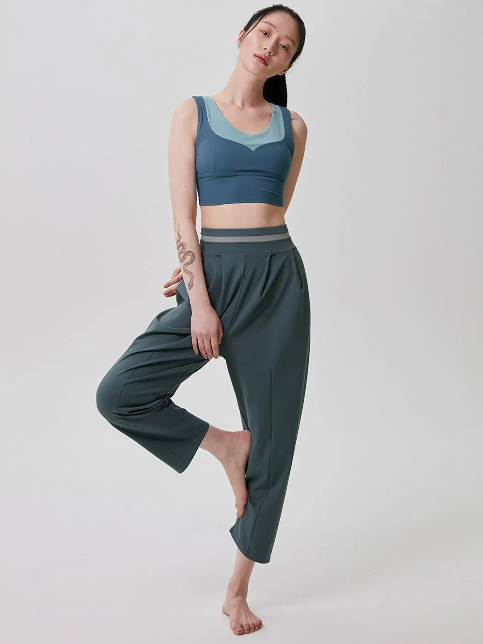 Urban Loose Fit Pintuck Pants (2colors)