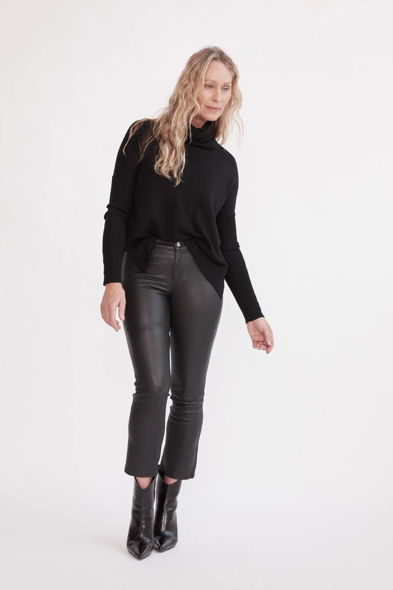 Midtown Kick Flare Pant Black Stretch Leather